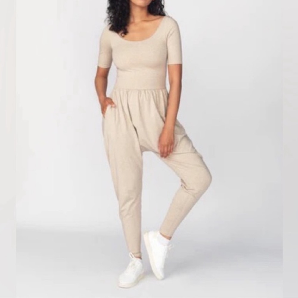 Imbodhi Sleeved Jumper with Pockets
